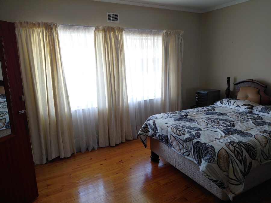 4 Bedroom Property for Sale in Heuwelkruin Eastern Cape